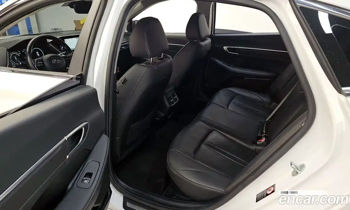 Hyundai Sonata 2022 2.0 Автомат в Москве № 886929, фото 11