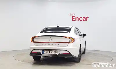 Hyundai Sonata 2022 2.0 Автомат в Москве № 886929, миниатюра 4