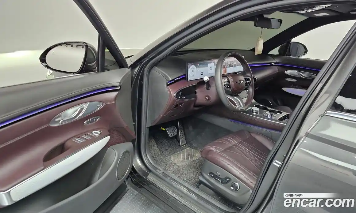 Genesis GV70 2025 2.5 Автомат в Москве № 888531, фото 10