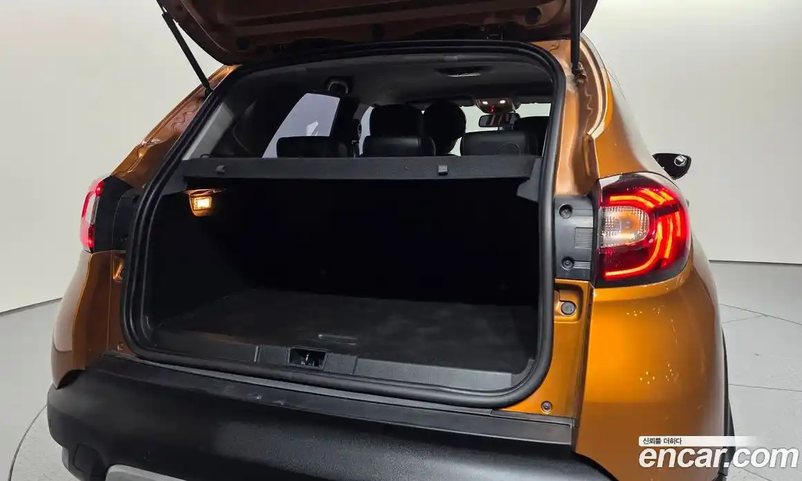 Renault QM3 2017 1.5 Автомат в Москве № 891729, фото 20