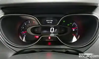 Renault QM3 2017 1.5 Автомат в Москве № 891729, миниатюра 8