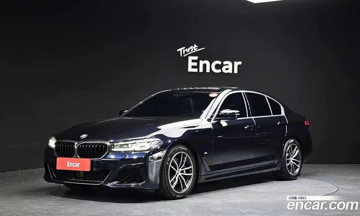 BMW 5-Series 2023 2.0 Автомат в Москве № 892315, фото 1