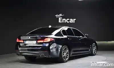 BMW 5-Series 2023 2.0 Автомат в Москве № 892315, миниатюра 2