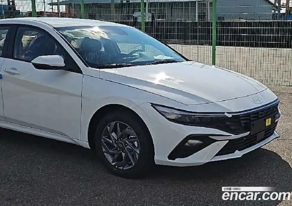 Hyundai Avante 2025 1.6 гидро в Москве № 925687, фото 8