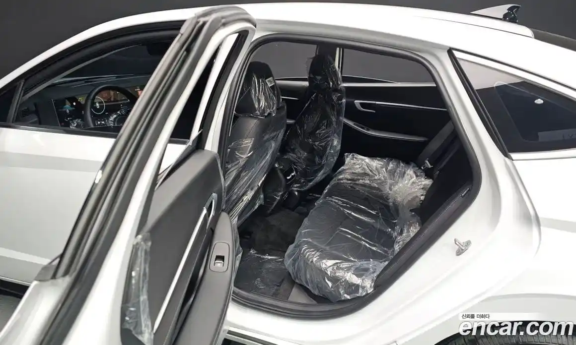 Hyundai Sonata 2025 2.0 Автомат в Москве № 925763, фото 13