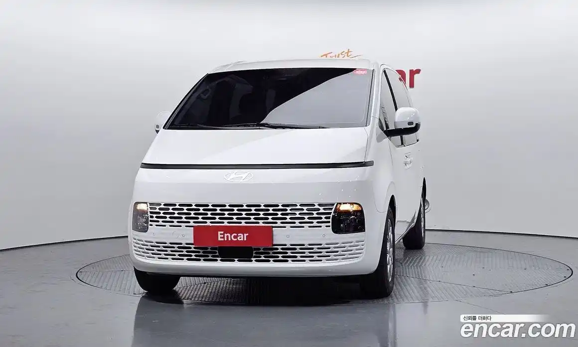 Hyundai Staria 2025 2.2 Автомат в Москве № 925782, фото 3