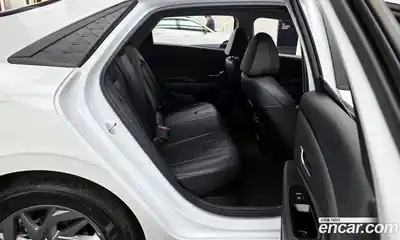 Hyundai Avante 2025 1.6 Автомат в Москве № 925859, миниатюра 11