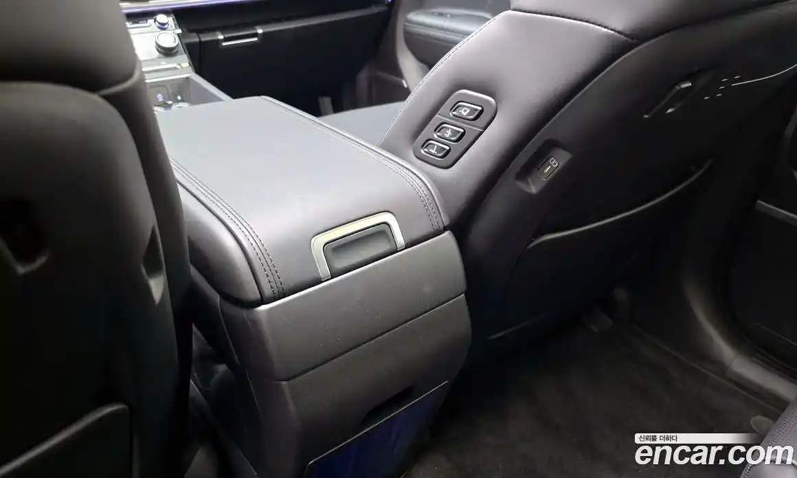 Hyundai Santa Fe 2024 1.6 Автомат в Москве № 925885, фото 17