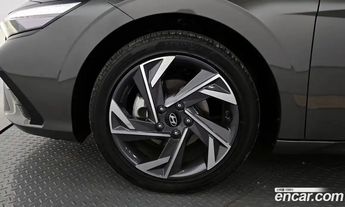 Hyundai Avante 2023 1.6 Автомат в Москве № 925910, фото 5