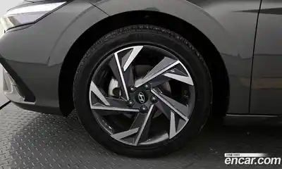 Hyundai Avante 2023 1.6 Автомат в Москве № 925910, миниатюра 5