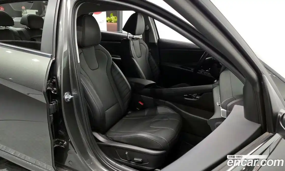 Hyundai Avante 2023 1.6 Автомат в Москве № 925910, фото 10