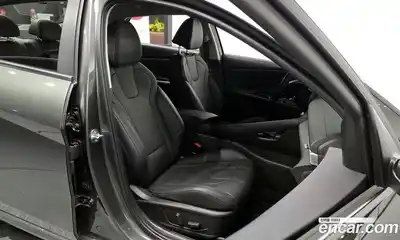 Hyundai Avante 2023 1.6 Автомат в Москве № 925910, миниатюра 10