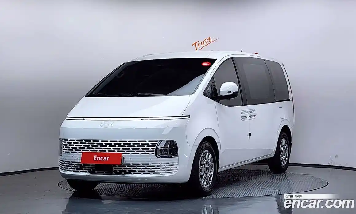 Hyundai Staria 2025 3.5 Автомат в Москве № 927905, фото 1