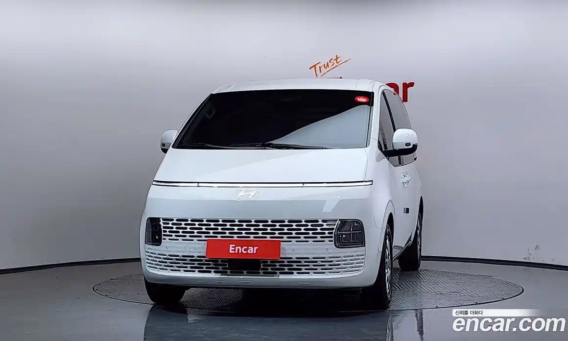 Hyundai Staria 2025 3.5 Автомат в Москве № 927905, фото 3