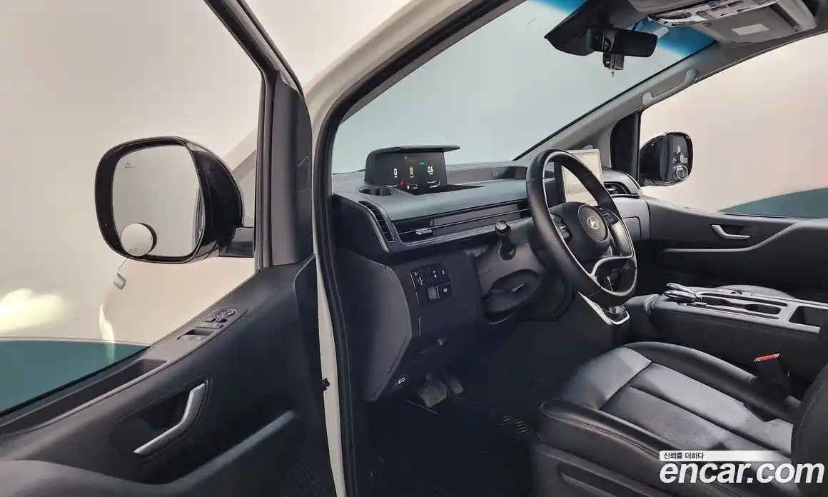 Hyundai Staria 2025 3.5 Автомат в Москве № 927905, фото 10