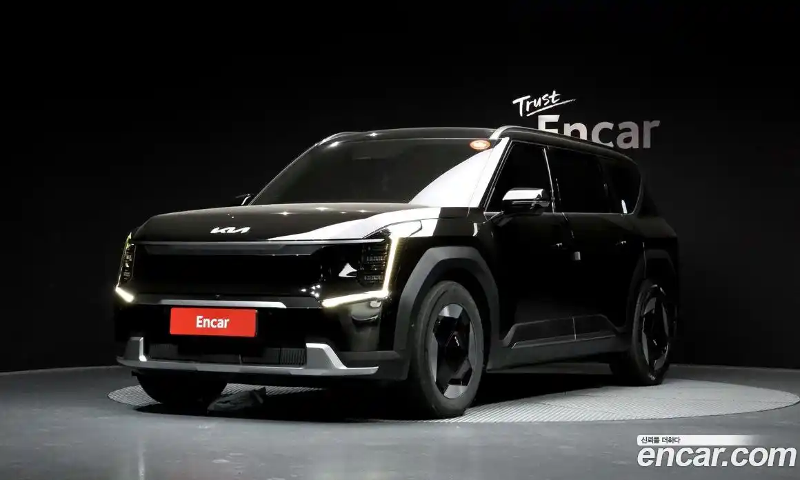 Kia EV9 2024 0.2 Автомат в Москве № 929115, фото 1