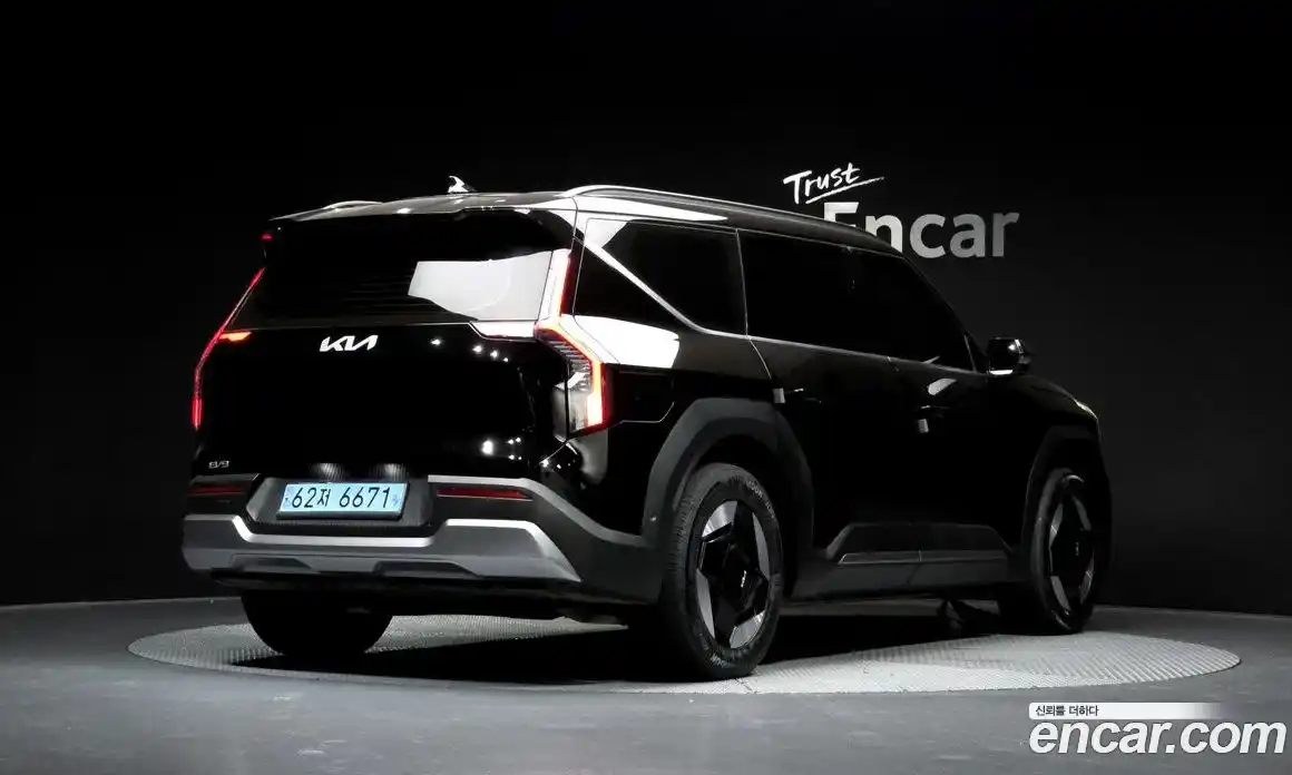 Kia EV9 2024 0.2 Автомат в Москве № 929115, фото 2