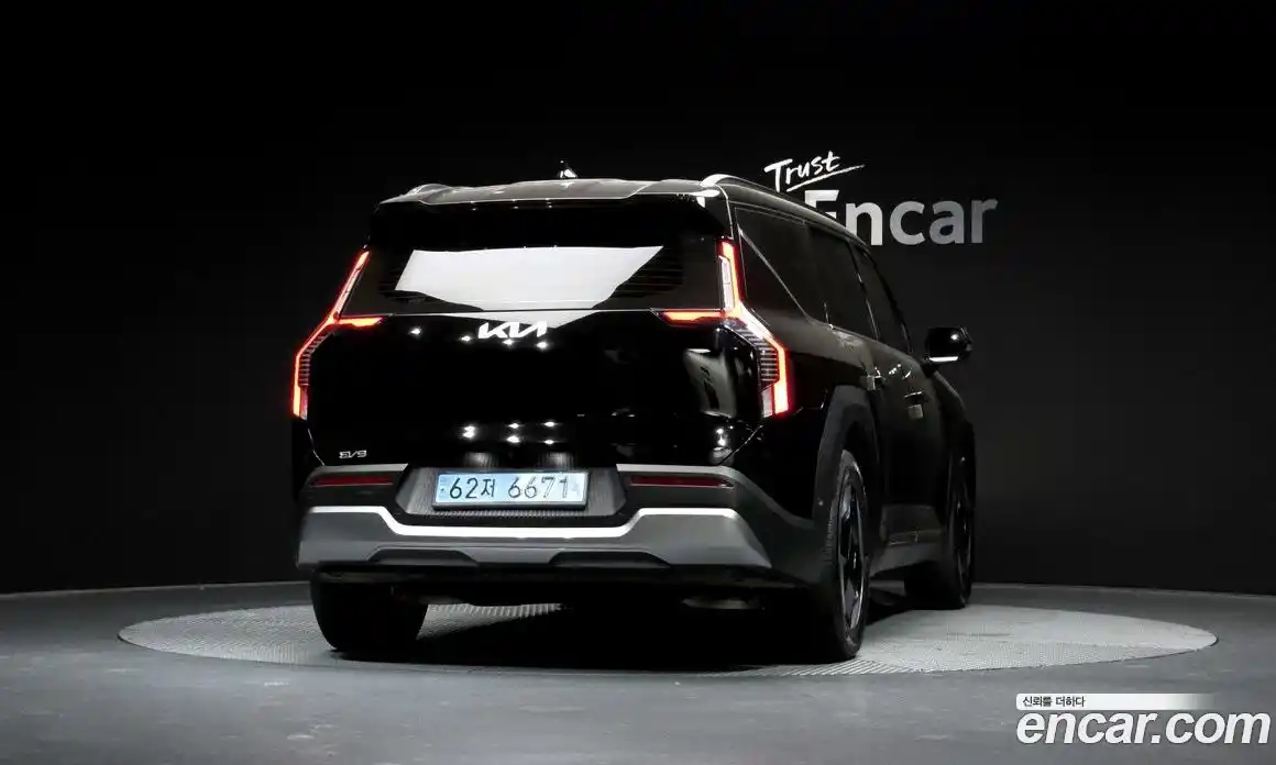 Kia EV9 2024 0.2 Автомат в Москве № 929115, фото 4