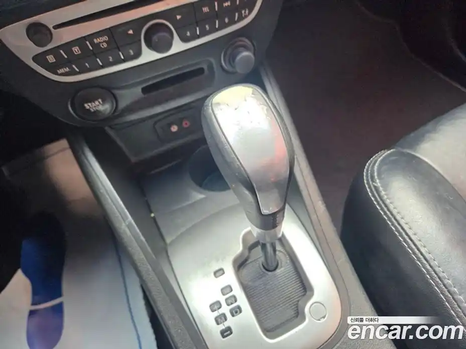 Renault SM3 2009 1.6 гидро в Москве № 929679, фото 12