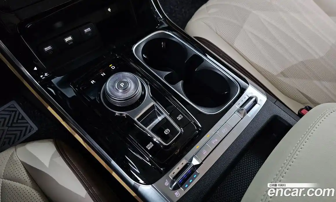 Kia Canival 2022 3.5 Автомат в Москве № 929803, фото 9