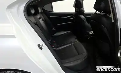 Genesis G70 2021 2.0 гидро в Москве № 931203, миниатюра 12