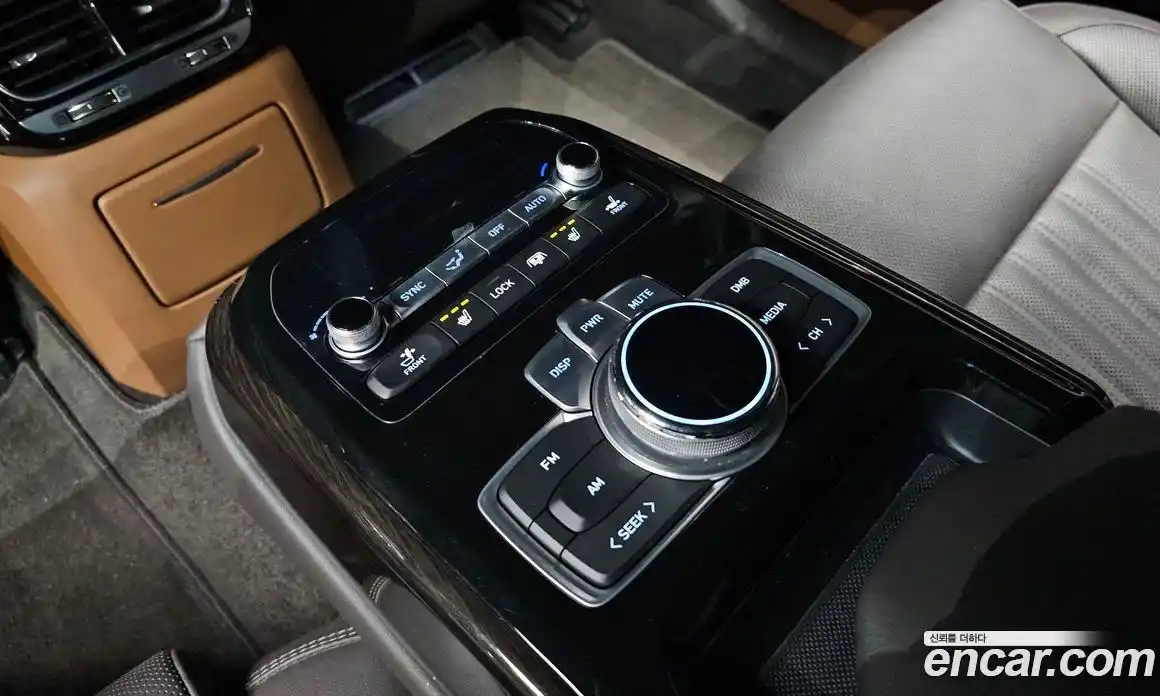 Genesis G90 2019 3.8 гидро в Москве № 56522, фото 18