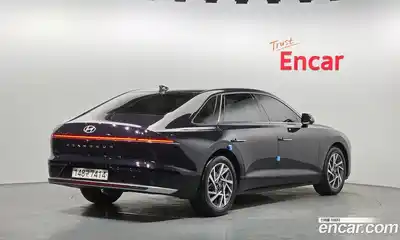 Hyundai Grandeur 2023 2.5 Автомат в Москве № 926041, миниатюра 2