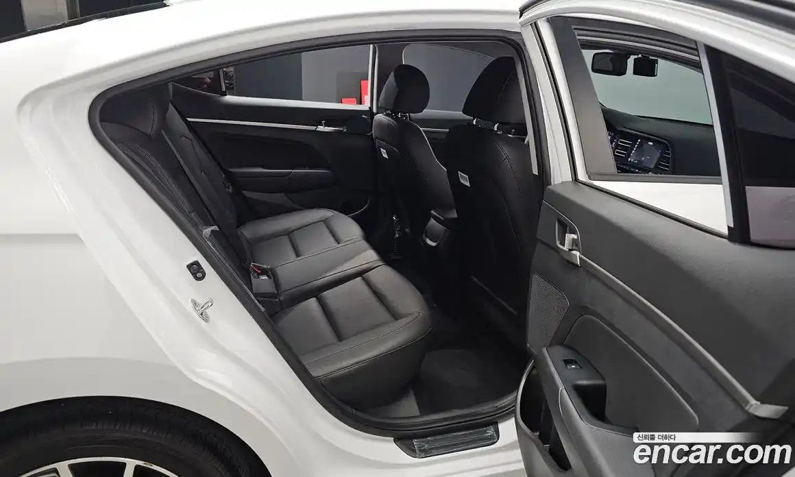Hyundai Avante 2019 1.6 гидро в Москве, фото 12