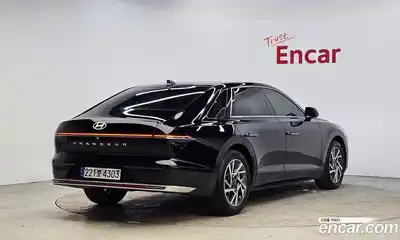 Hyundai Grandeur 2023 2.5 Автомат в Москве № 927472, миниатюра 2