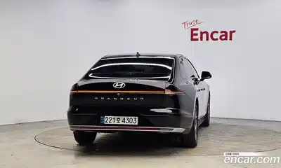 Hyundai Grandeur 2023 2.5 Автомат в Москве № 927472, миниатюра 4