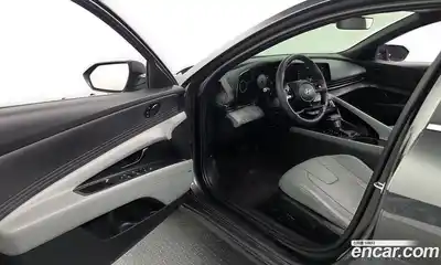 Hyundai Avante 2023 1.6 Автомат в Москве № 927835, миниатюра 11