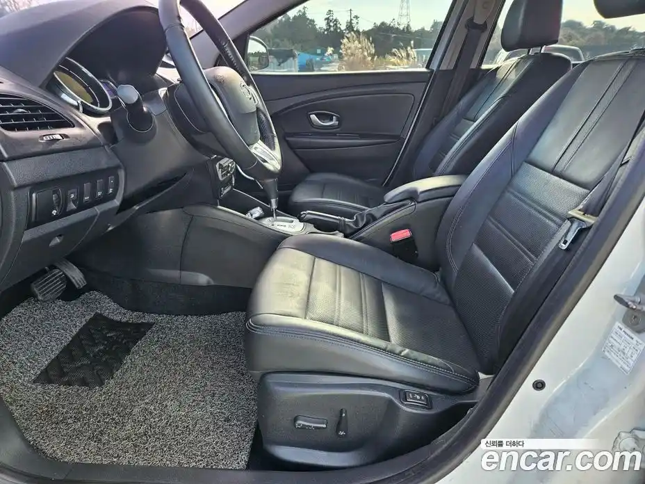 Renault SM3 2018 0.1 Автомат в Москве № 927839, фото 8