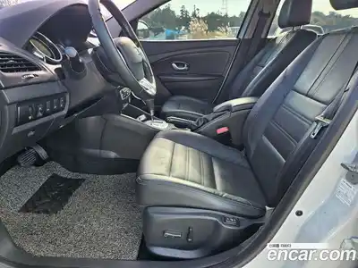 Renault SM3 2018 0.1 Автомат в Москве № 927839, миниатюра 8