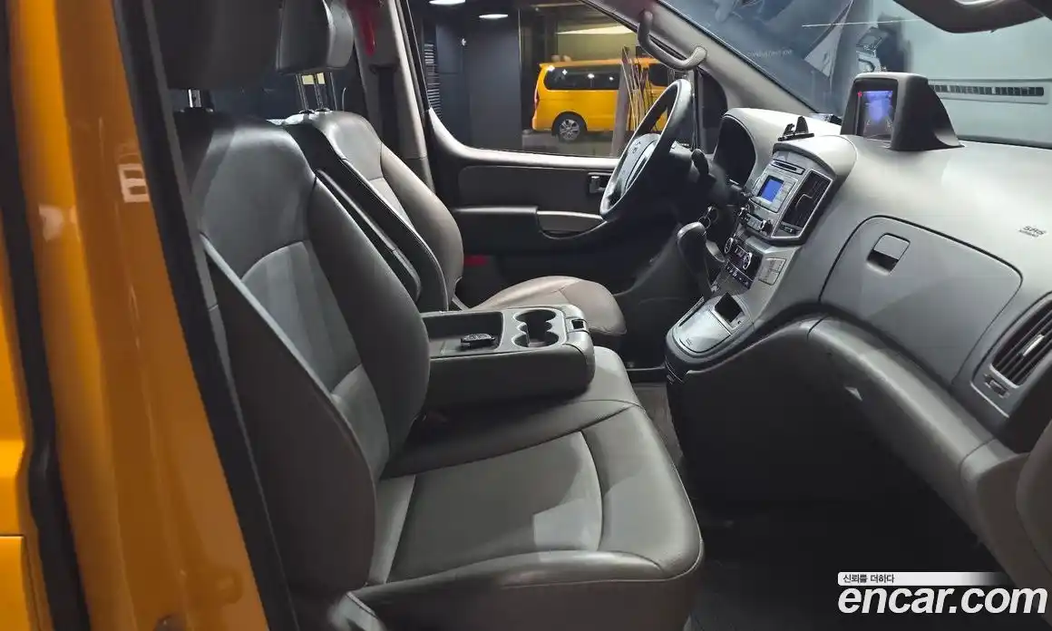 Hyundai Starex 2018 2.4 Автомат в Москве № 927877, фото 12