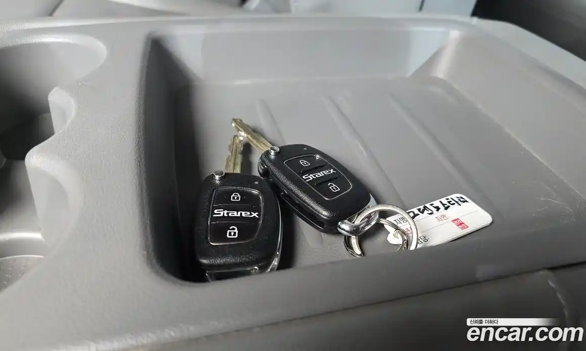 Hyundai Starex 2018 2.4 Автомат в Москве № 927877, фото 19