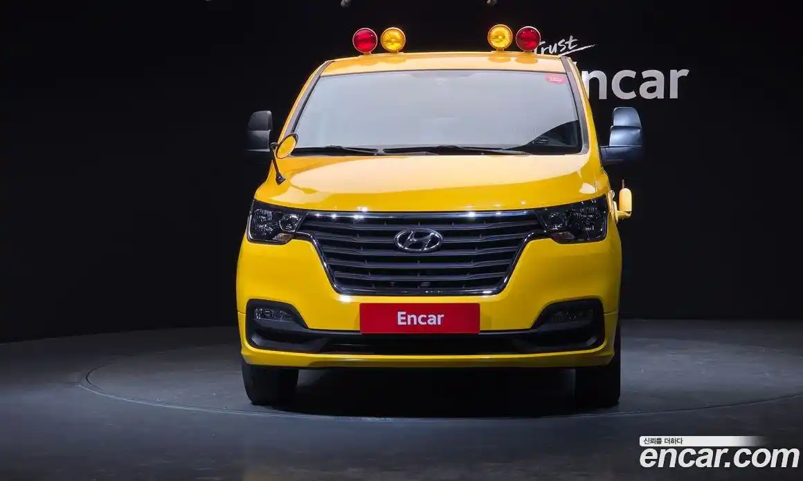 Hyundai Starex 2018 2.4 Автомат в Москве № 927877, фото 3