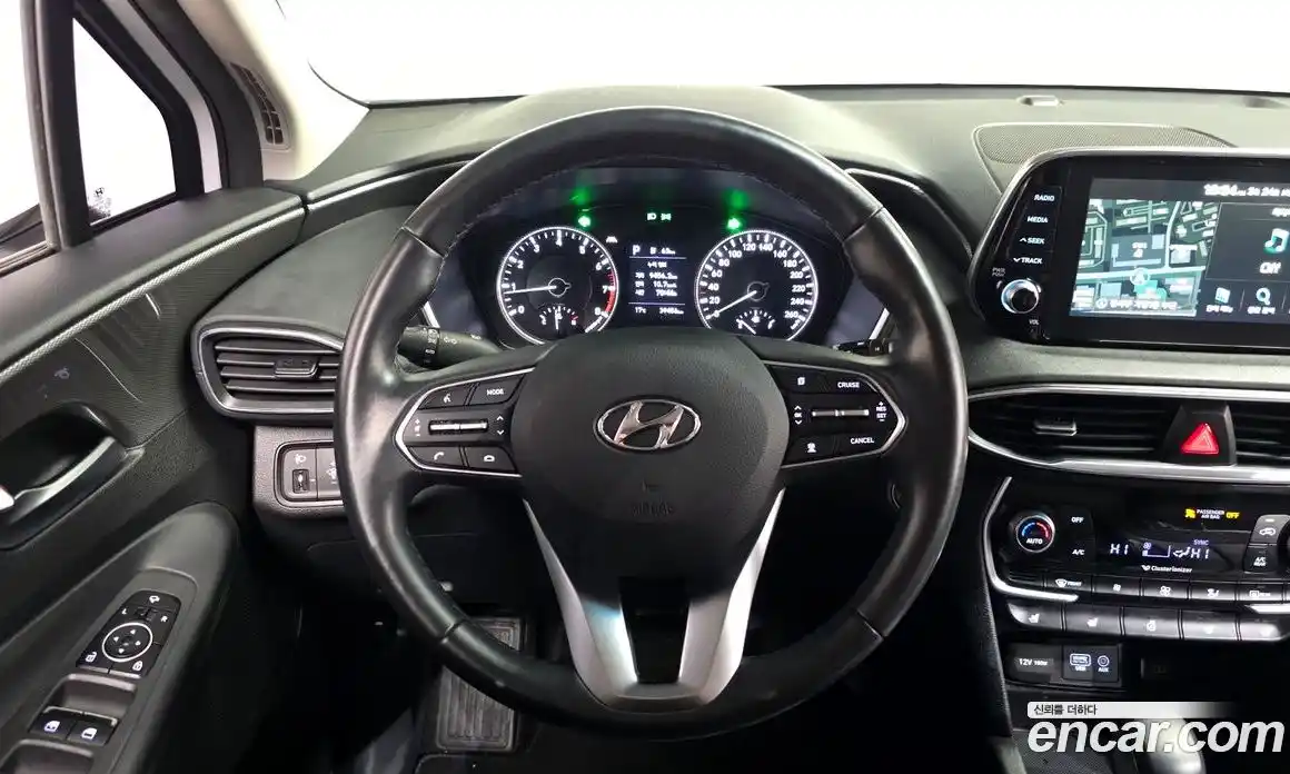 Hyundai Santa Fe 2018 2.0 гидро в Москве № 927889, фото 12