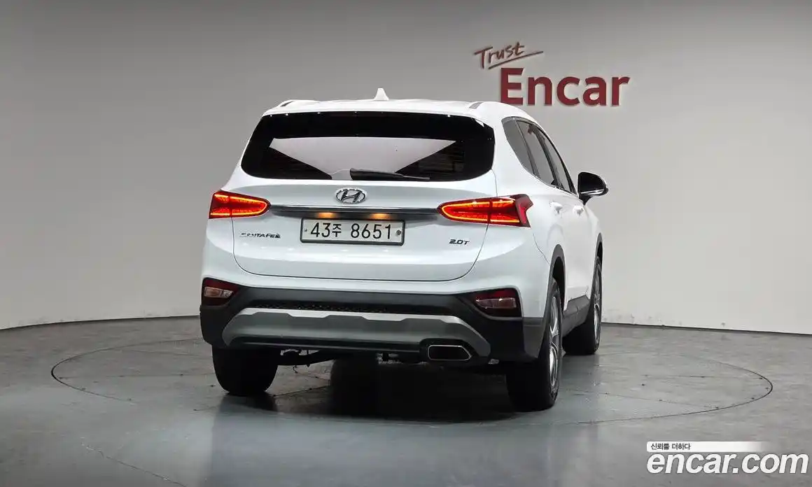 Hyundai Santa Fe 2018 2.0 гидро в Москве № 927889, фото 3