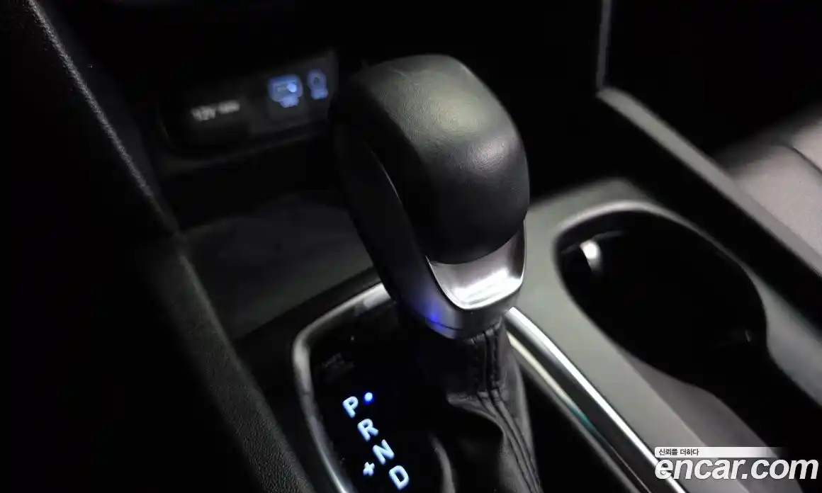 Hyundai Santa Fe 2018 2.0 гидро в Москве № 927889, фото 8