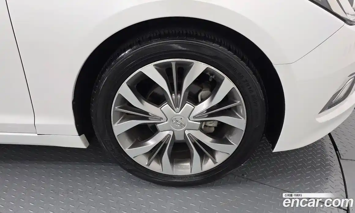 Hyundai Sonata 2014 2.0 гидро в Москве № 928096, фото 5