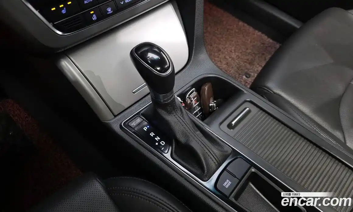 Hyundai Sonata 2014 2.0 гидро в Москве № 928096, фото 9