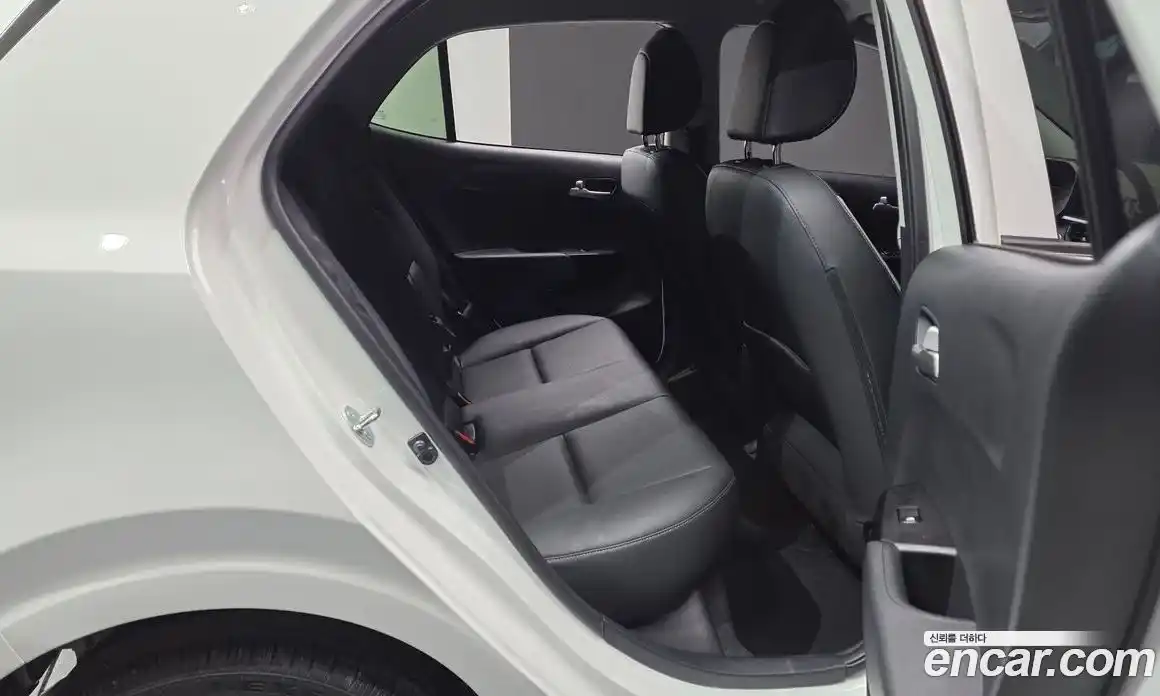 Kia Morning 2025 1.0 Автомат в Москве № 928308, фото 12