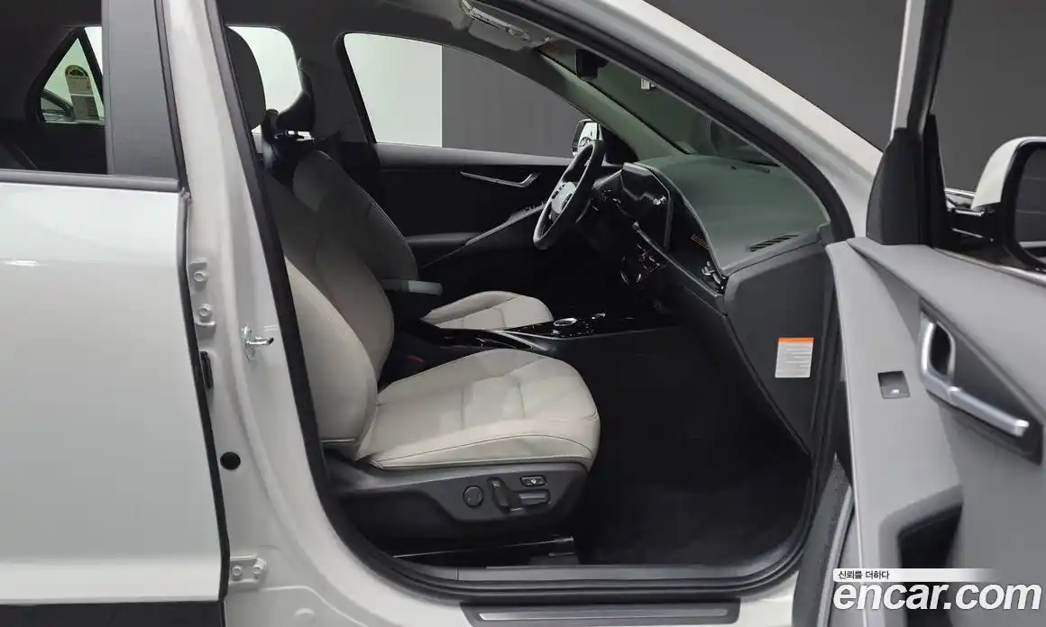 Kia Niro 2025 1.6 Автомат в Москве № 928383, фото 11