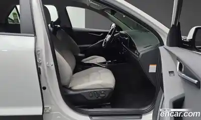 Kia Niro 2025 1.6 Автомат в Москве № 928383, миниатюра 11