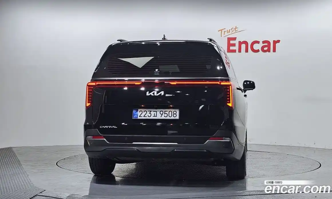 Kia Canival 2025 3.5 Автомат в Москве № 928599, фото 4