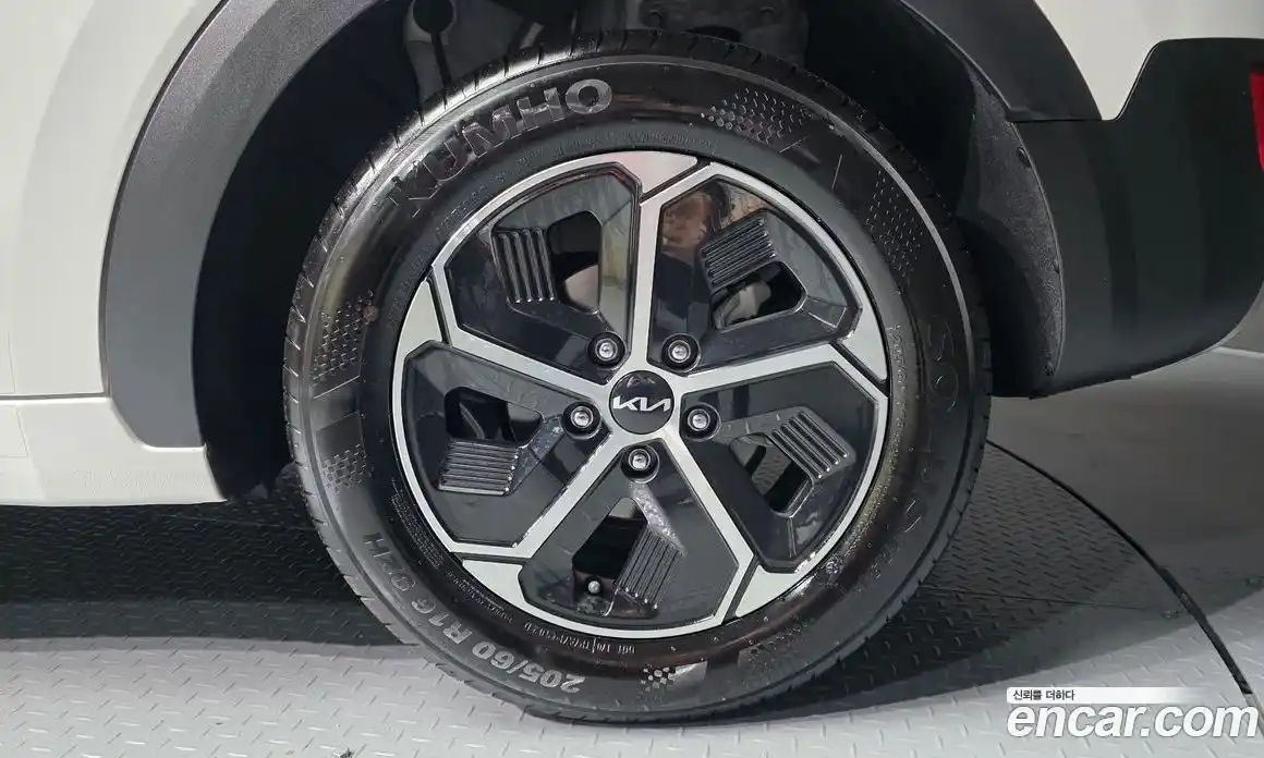 Kia Niro 2022 1.6 гидро в Москве № 928803, фото 5