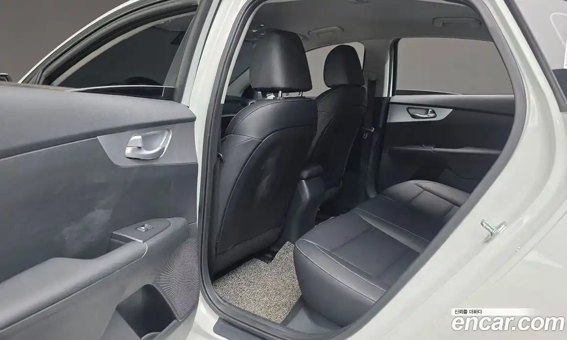 Kia K3 2022 1.6 Автомат в Москве № 928810, фото 18