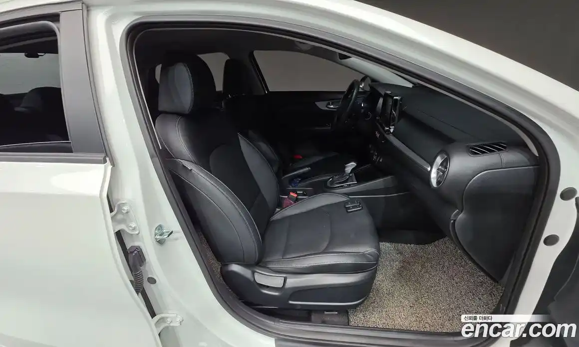 Kia K3 2022 1.6 Автомат в Москве № 928810, фото 10