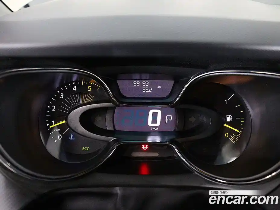 Renault QM3 2014 1.5 гидро в Москве № 928838, фото 6