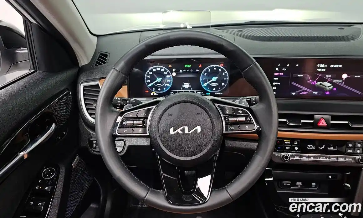 Kia Seltos 2024 1.6 Автомат в Москве № 928935, фото 13